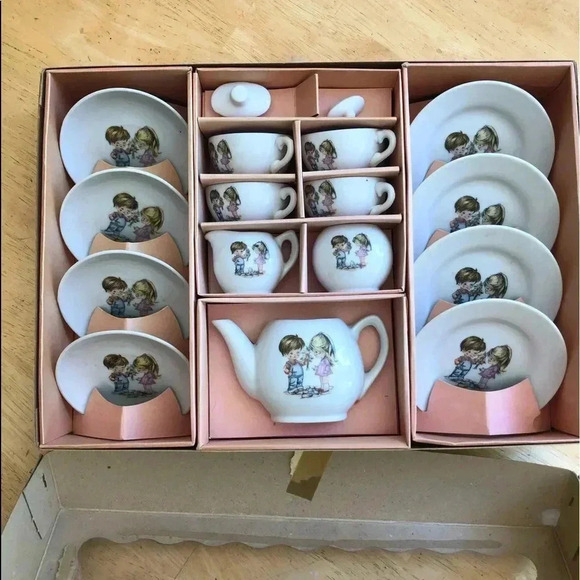 Vintage Toy Tea Set 1970’s - Picture 4 of 7